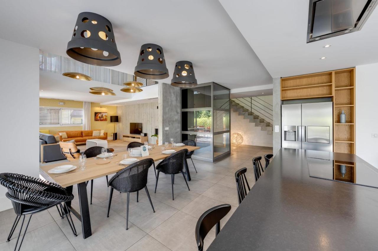 Le Kube - Appartements De Prestige Au Centre D'Annecy Exterior photo
